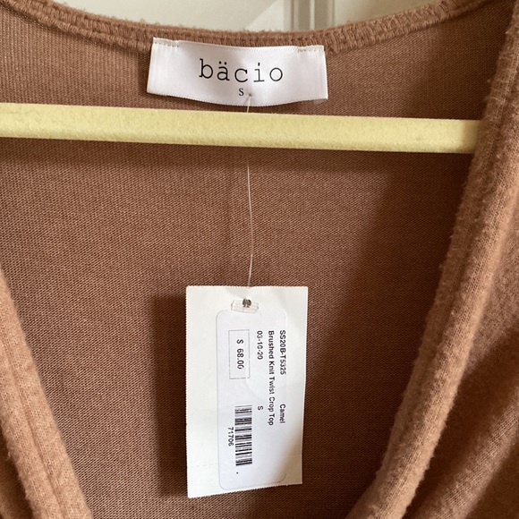 🆕 bacio brushed crop long sleeve - Picture 3 of 6